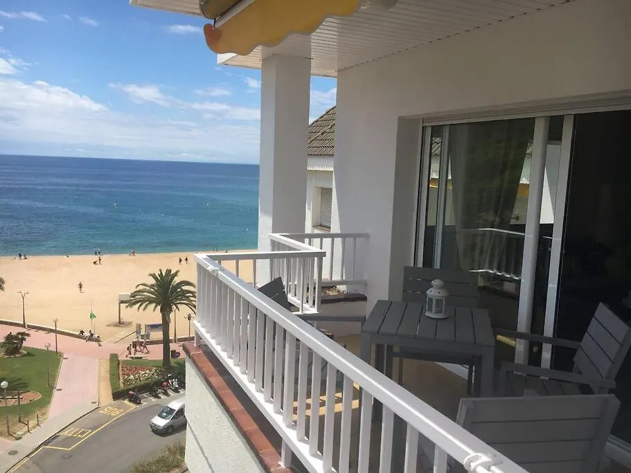 Seahomes Vacations - Seafront Apt Fenals With Pkg Lloret de Mar