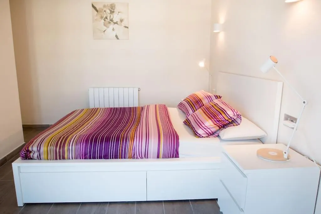 Apartment Seahomes Vacations - Seafront Apt Fenals With Pkg Lloret de Mar