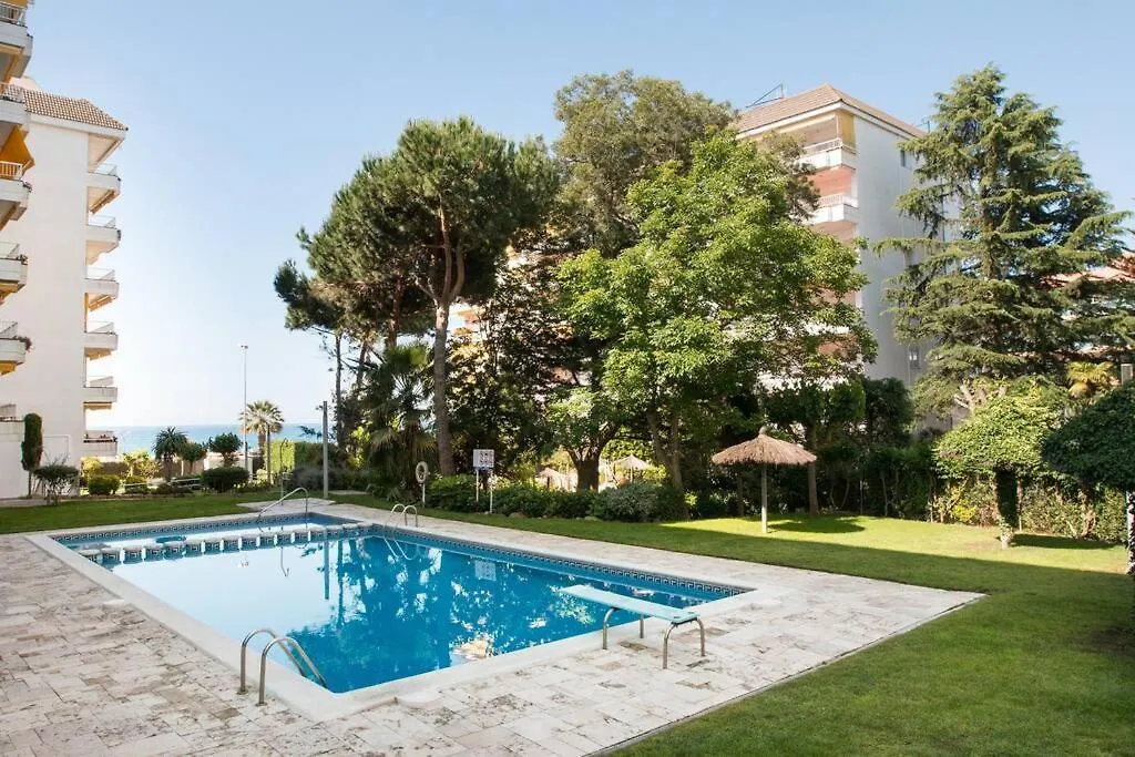 Seahomes Vacations - Seafront Apt Fenals With Pkg Lloret de Mar 0*,